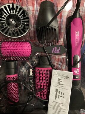The knot dr. INFINITIPRO by Conair Pink 6-in-1 Hot Air Styler & Brush Set